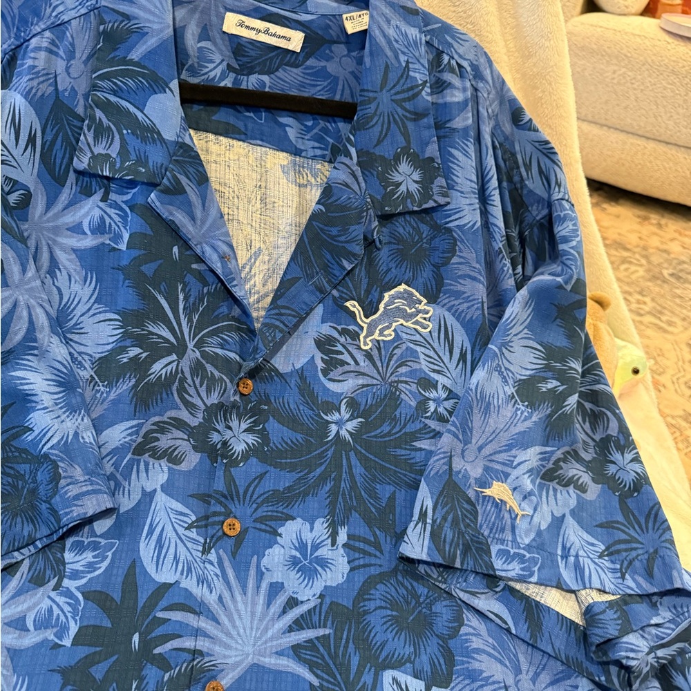 Tommy Bahama Blue Tropical Print Shirt.  4xl.  NFL LIONS